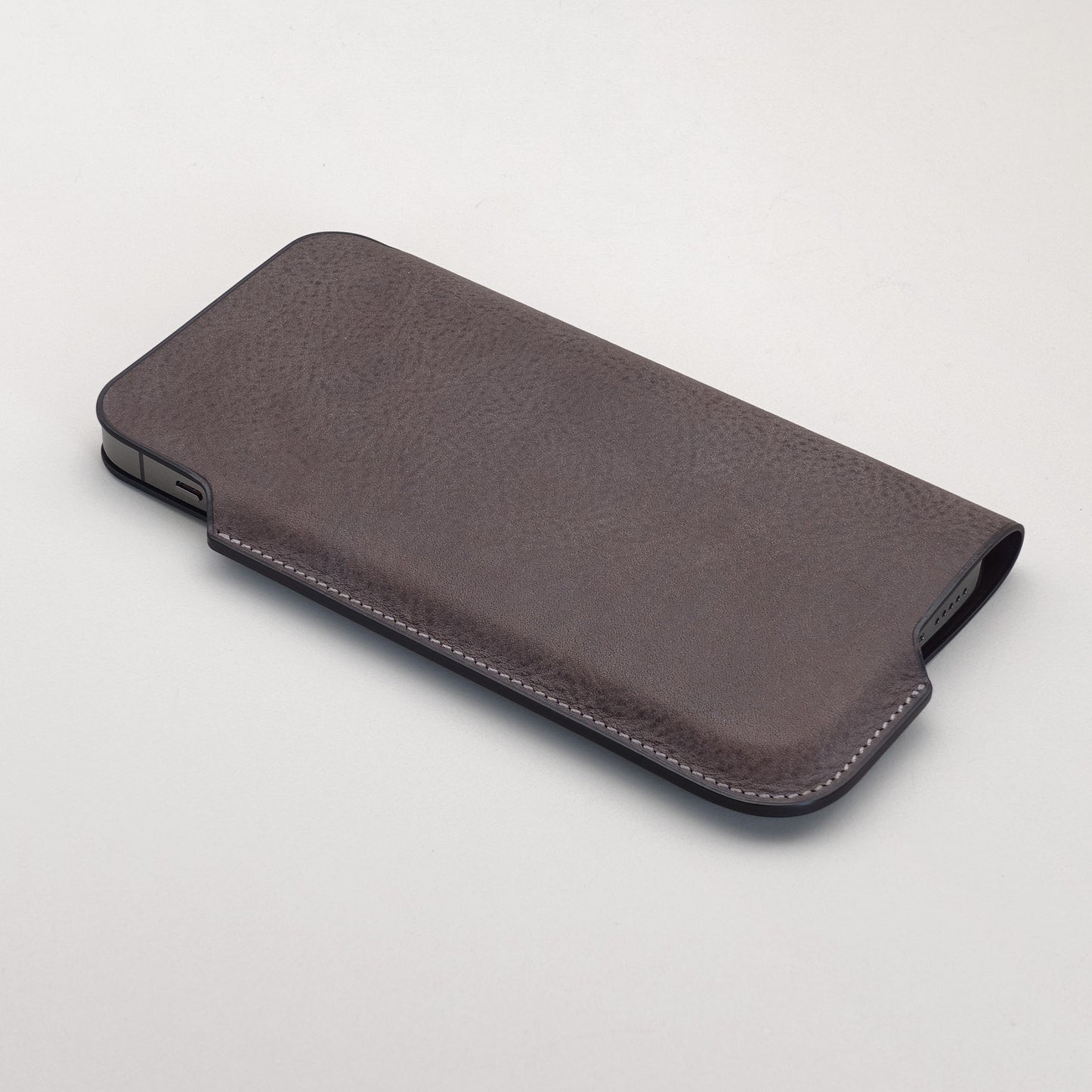 Lim Phone Sleeve Nebbia
