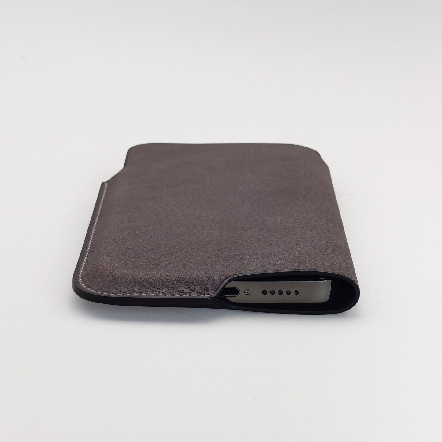 Lim Phone Sleeve Nebbia